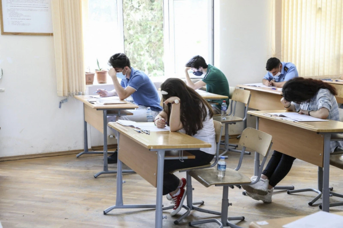 Fevralın 15-dən tələbə və müəllimlərin yeni tələbə uyğun COVID-19 sertifikatı olmalıdır