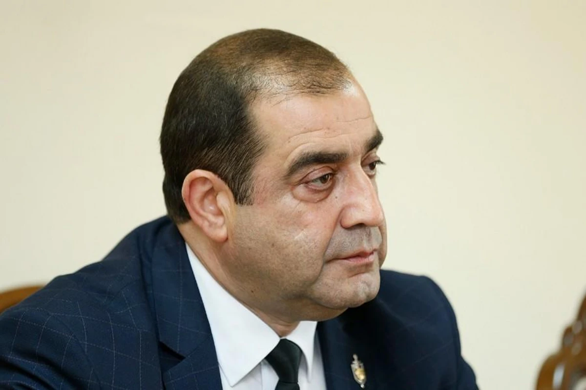 Ermənistanın məşhur generalı evində ölü tapıldı Ermənistanın məşhur generalı evində ölü tapıldı