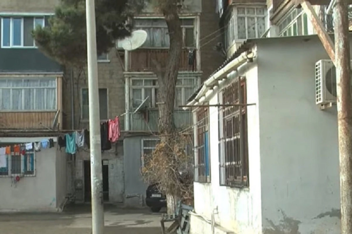 Странная кража в Сумгайыте: приходят ночью и уносят все, что под руку попадется - ВИДЕО