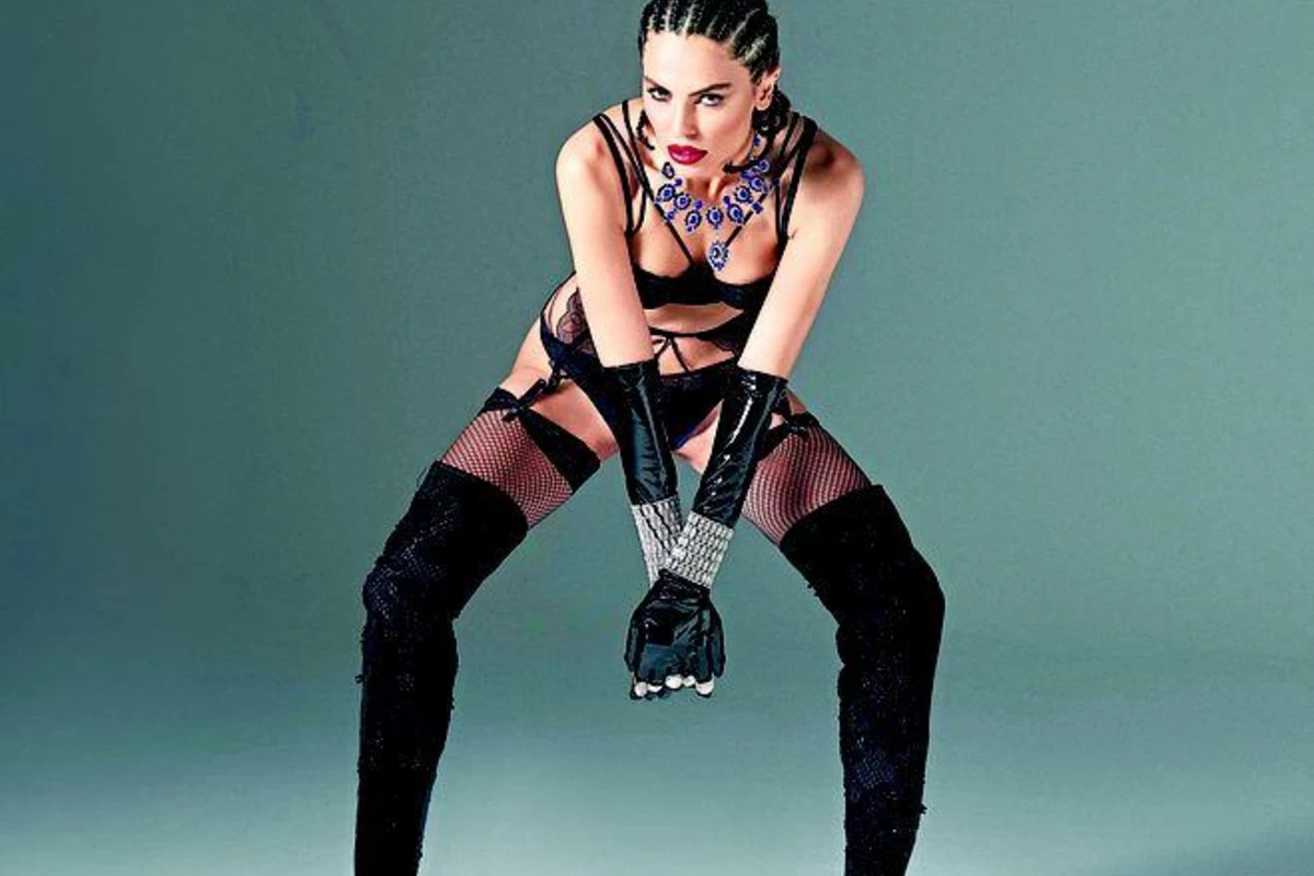 Azərbaycanlı modeldən cazibədar FOTOSESSİYA Azərbaycanlı modeldən cazibədar FOTOSESSİYA