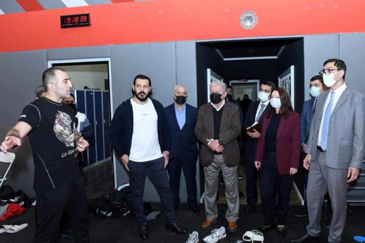 Fərid Qayıbov Zabit Səmədovla görüşüb Fərid Qayıbov Zabit Səmədovla görüşüb