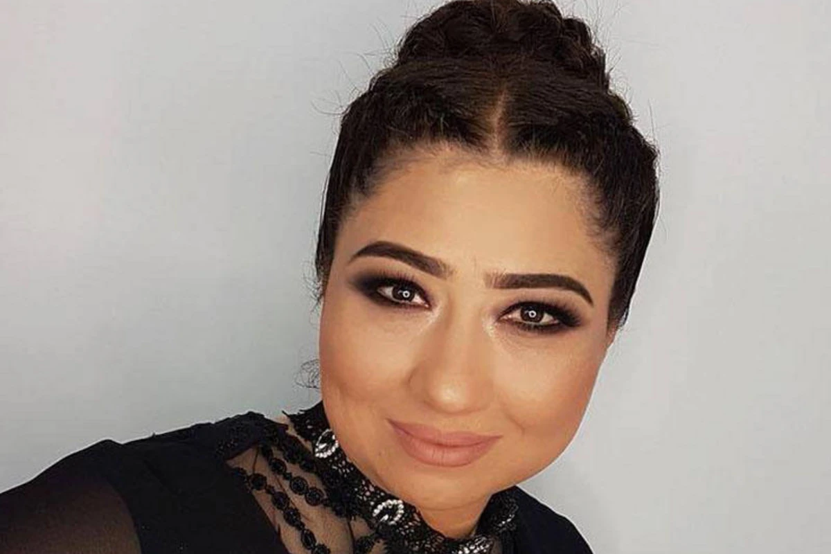 Aygün Bəylər: Bahalı paltarlar geyinmək lazımdır ki, toyda yaxşı pul versinlər - VİDEO Aygün Bəylər: Bahalı paltarlar geyinmək lazımdır ki, toyda yaxşı pul versinlər - VİDEO