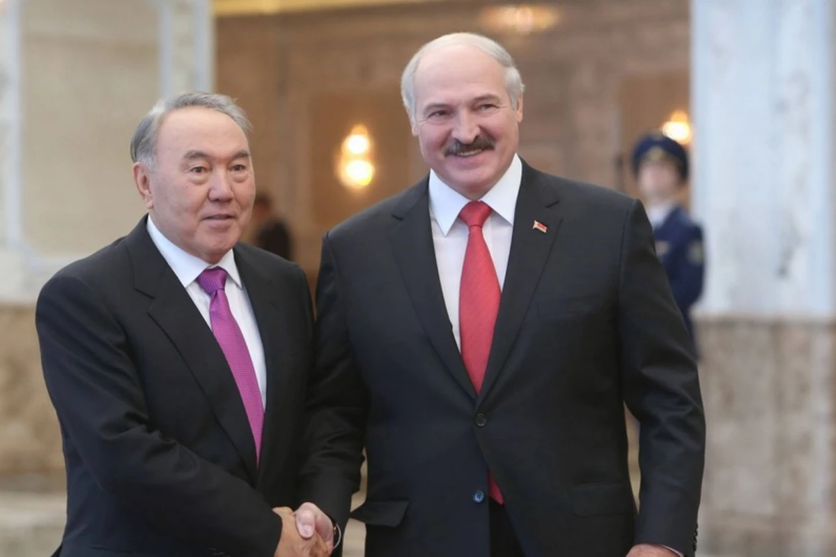 Belarus Prezidenti Nazarbayevlə Qazaxıstandakı vəziyyəti müzakirə edib