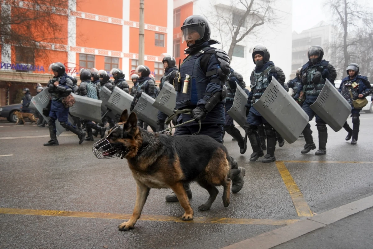 Qazaxıstandakı iğtişaşlarda həlak olan polislərin sayı AÇIQLANDI Qazaxıstandakı iğtişaşlarda həlak olan polislərin sayı AÇIQLANDI