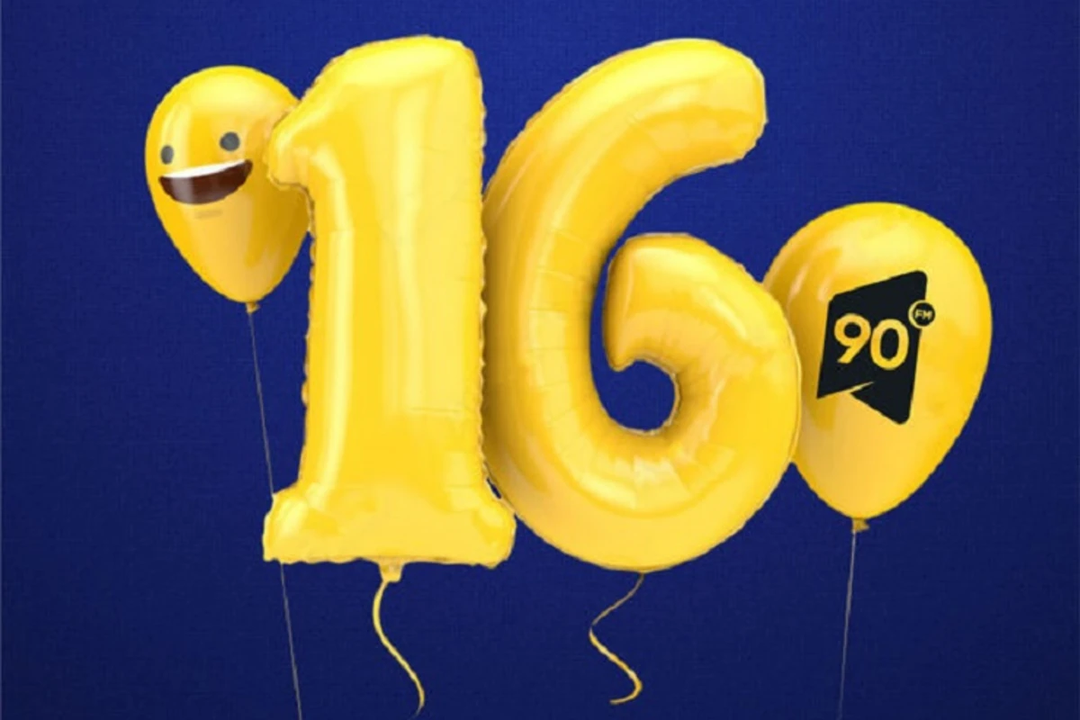 16 yaşlı İctimai radio