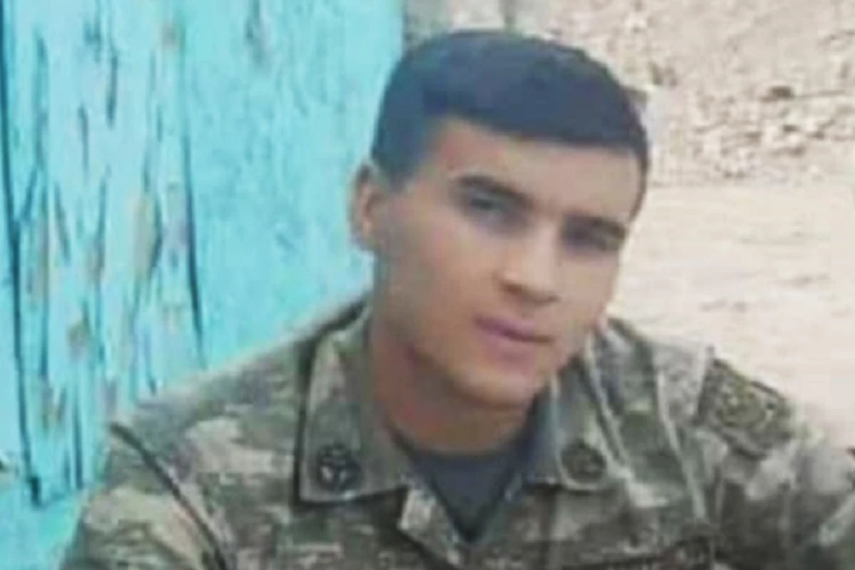 Bu gün şəhid olan Ayazın bacısı 7 il əvvəl intihar edibmiş