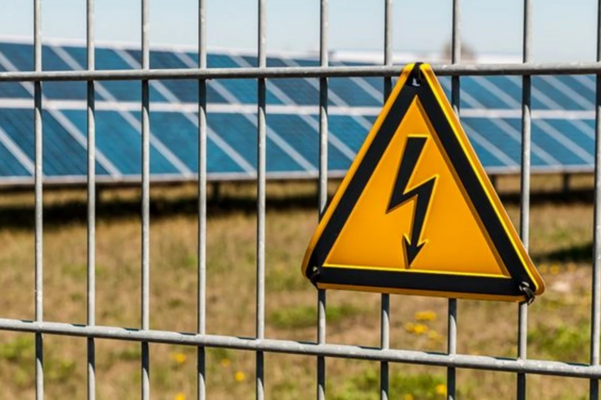 Sayğac quraşdırarkən “Azərişıq” ASC-nin elektrikini “tok” vurub öldürdü Sayğac quraşdırarkən “Azərişıq” ASC-nin elektrikini “tok” vurub öldürdü
