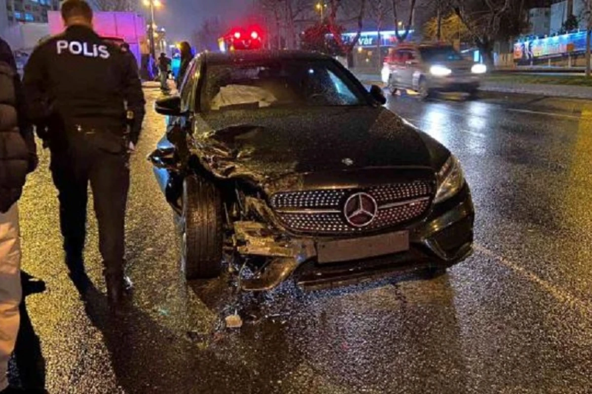 Azərbaycanlı sürücü İstanbulda lüks avtomobildə ağır qəza törətdi - VİDEO/FOTO