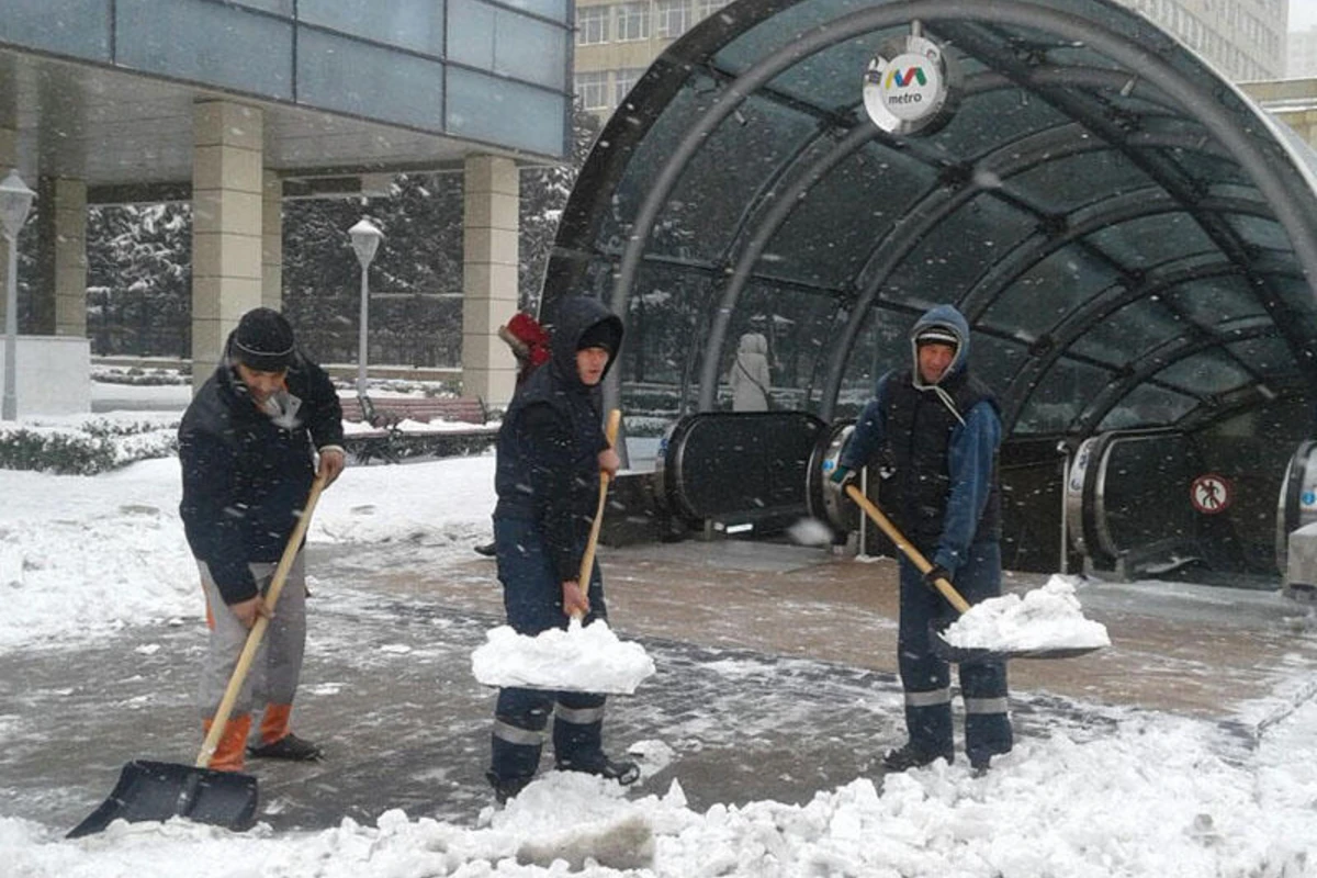 Bakı metropoliteni qarlı-şaxtalı günlərə hazırdır? - AÇIQLAMA