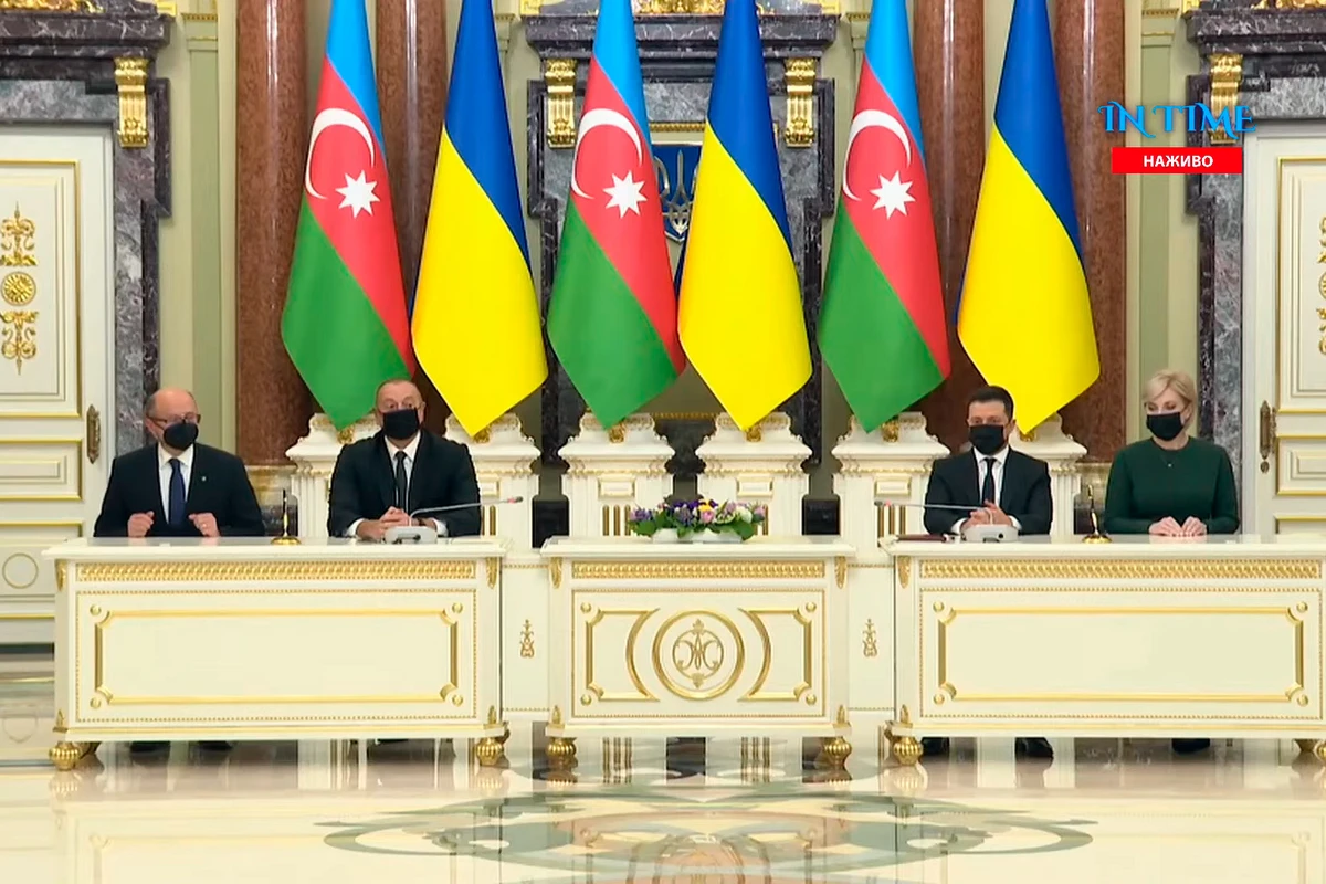 Президенты Азербайджана и Украины провели совместный брифинг - ВИДЕО