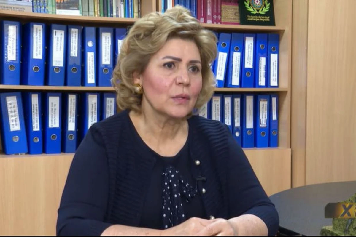 Şagirdləri döyən direktor danışdı: “Bu bir ana tənbehi idi” - VİDEO