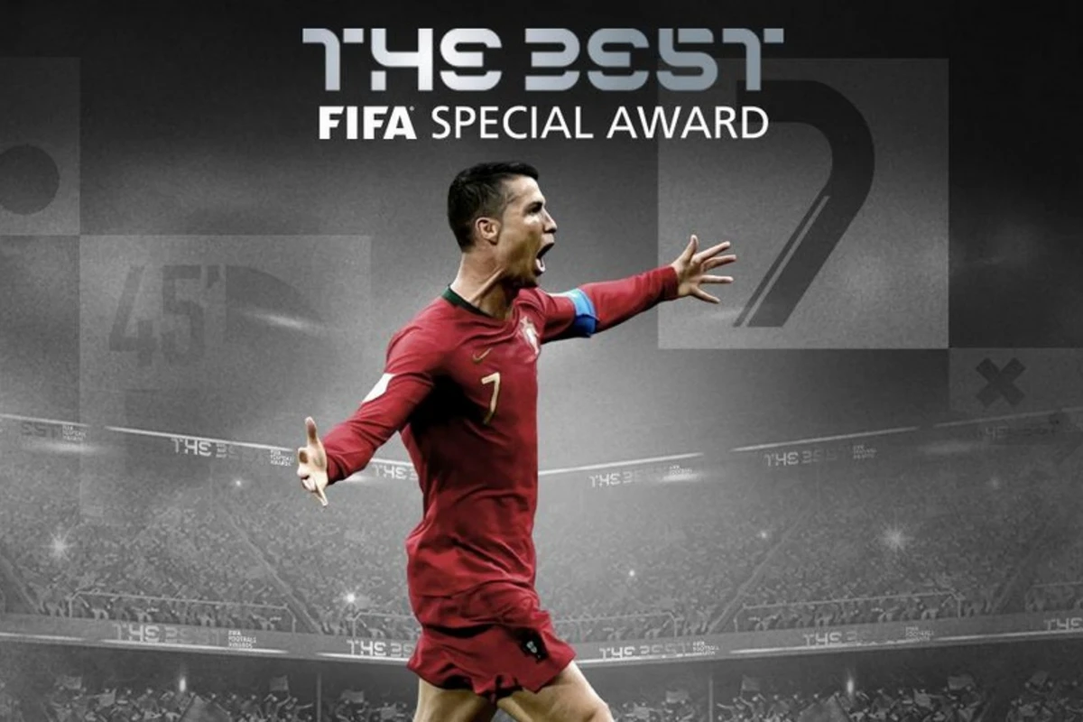 FIFA Ronaldunu xüsusi mükafata layiq gördü