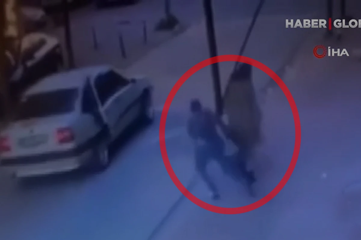 Qadına qarşı həyata keçirilən soyğunçuluq təhlükəsizlik kameralarına düşdü - ANBAAN VİDEO