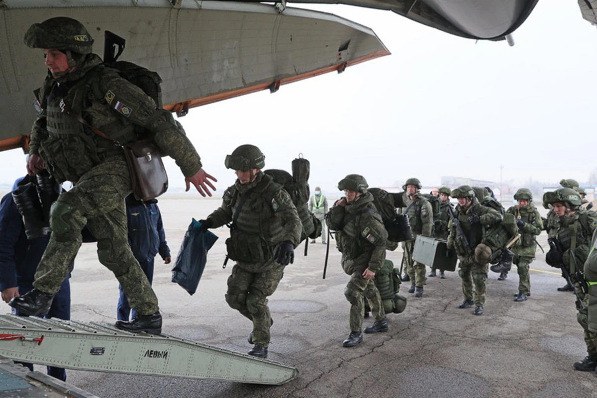 Последняя группа миротворцев ОДКБ покинула Казахстан