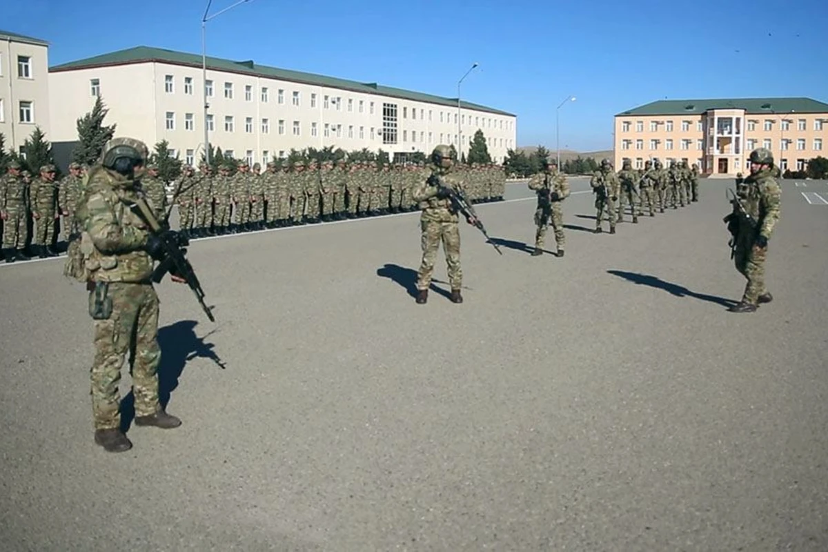 В Азербайджане проходят учебные сборы военнообязанных - ВИДЕО