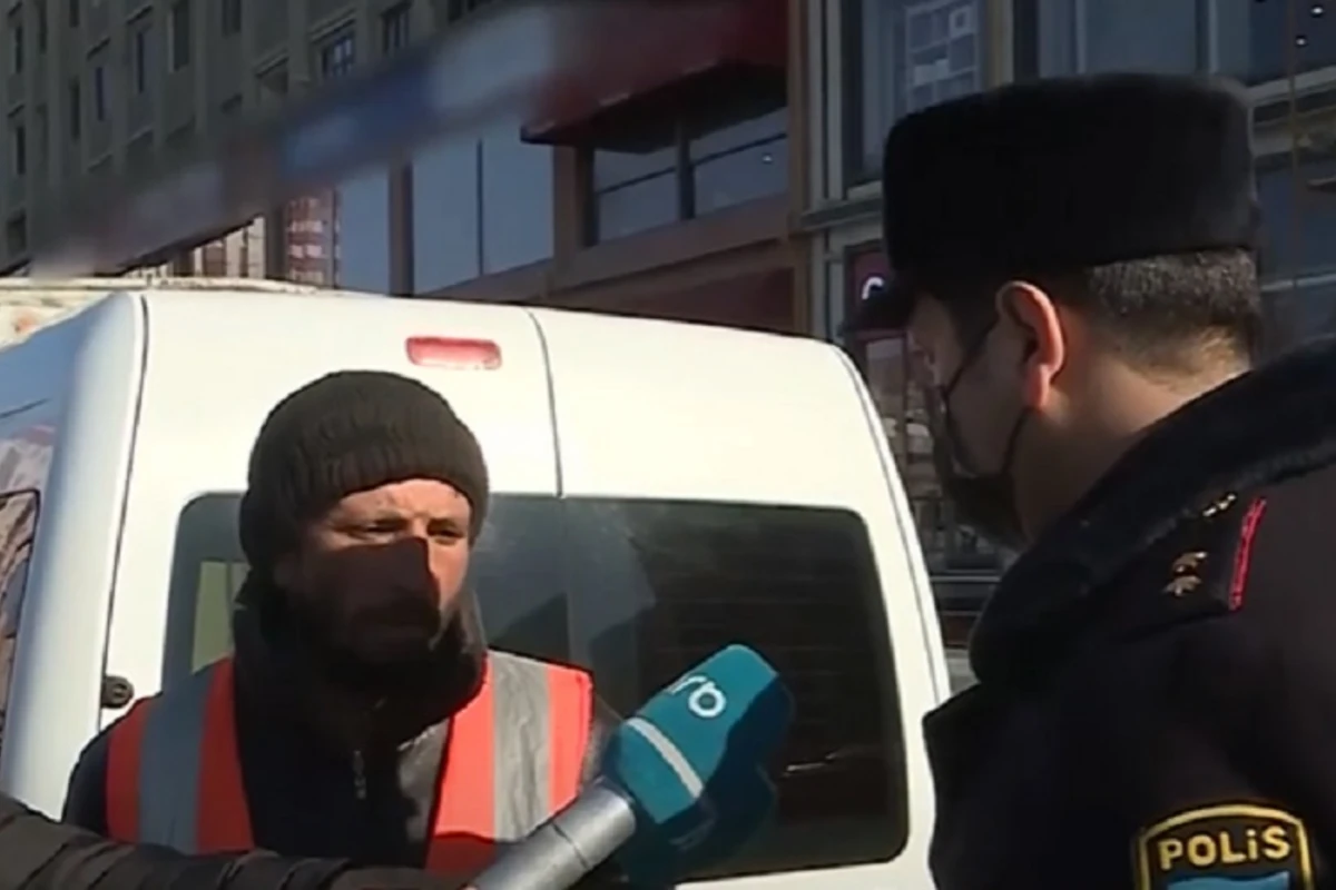 “Parkovşik” polisə nə deyəcəyini bilmədi: İş yoxdur - VİDEO