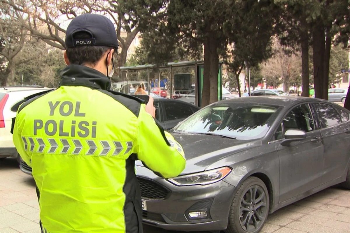 Polis daha 14 parkovşiki cərimələdi - FOTO/VİDEO