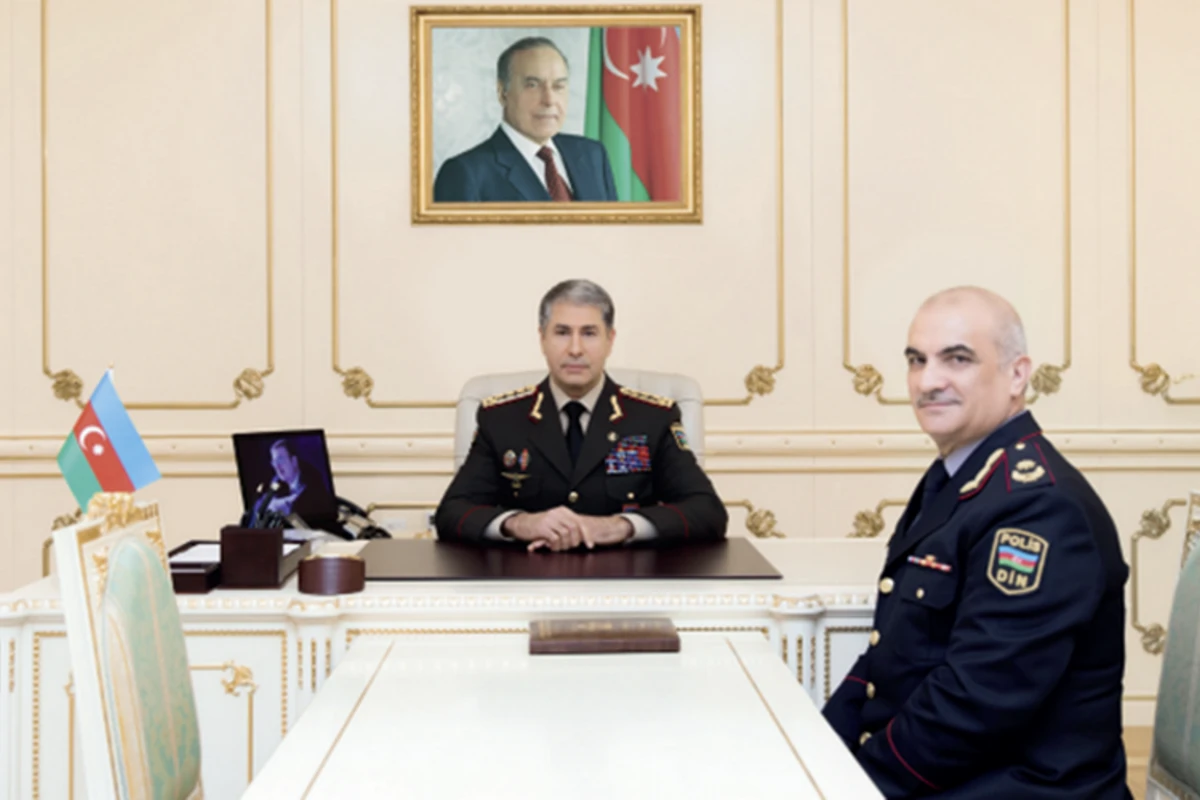 Nazir təqaüdə çıxan generalları yola saldı - FOTO