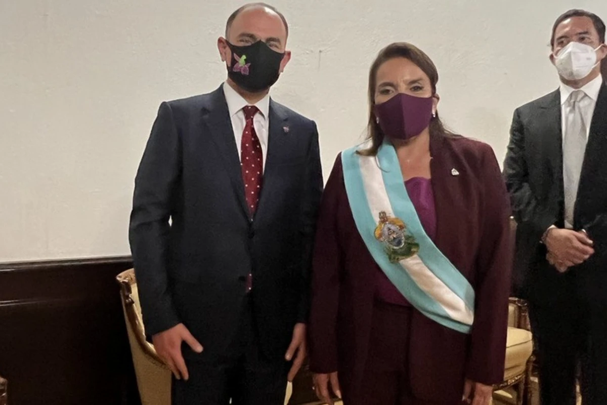 Hondurasın ilk qadın Prezidenti: Azərbaycanla əməkdaşlığın gücləndirilməsində maraqlıyıq