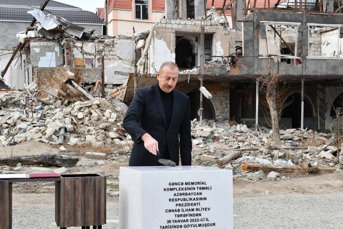 İlham Əliyev Gəncəyə səfər edib, Memorial Kompleksin təməlini qoyub - FOTO