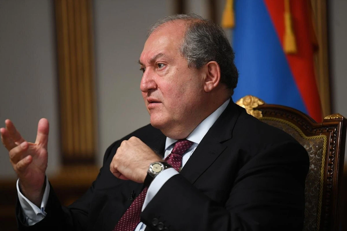 Ermənistan prezidentinin səlahiyyətlərinə rəsmən xitam verilib