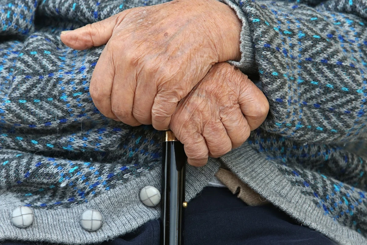 Azərbaycanda 110 yaşlı qadına evdə sosial xidmət göstərilir