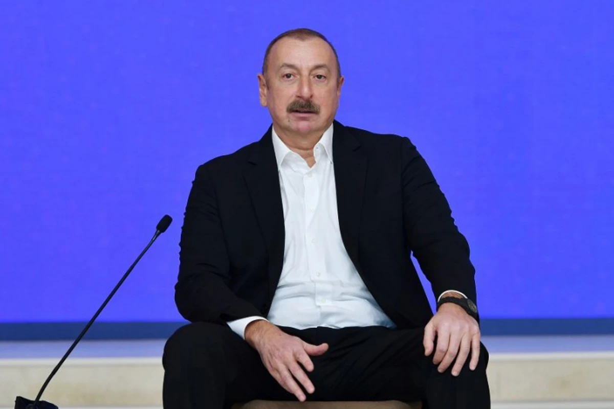 Президент на Молодежном форуме, посвященном 25-летию Дня азербайджанской молодежи - ВИДЕО