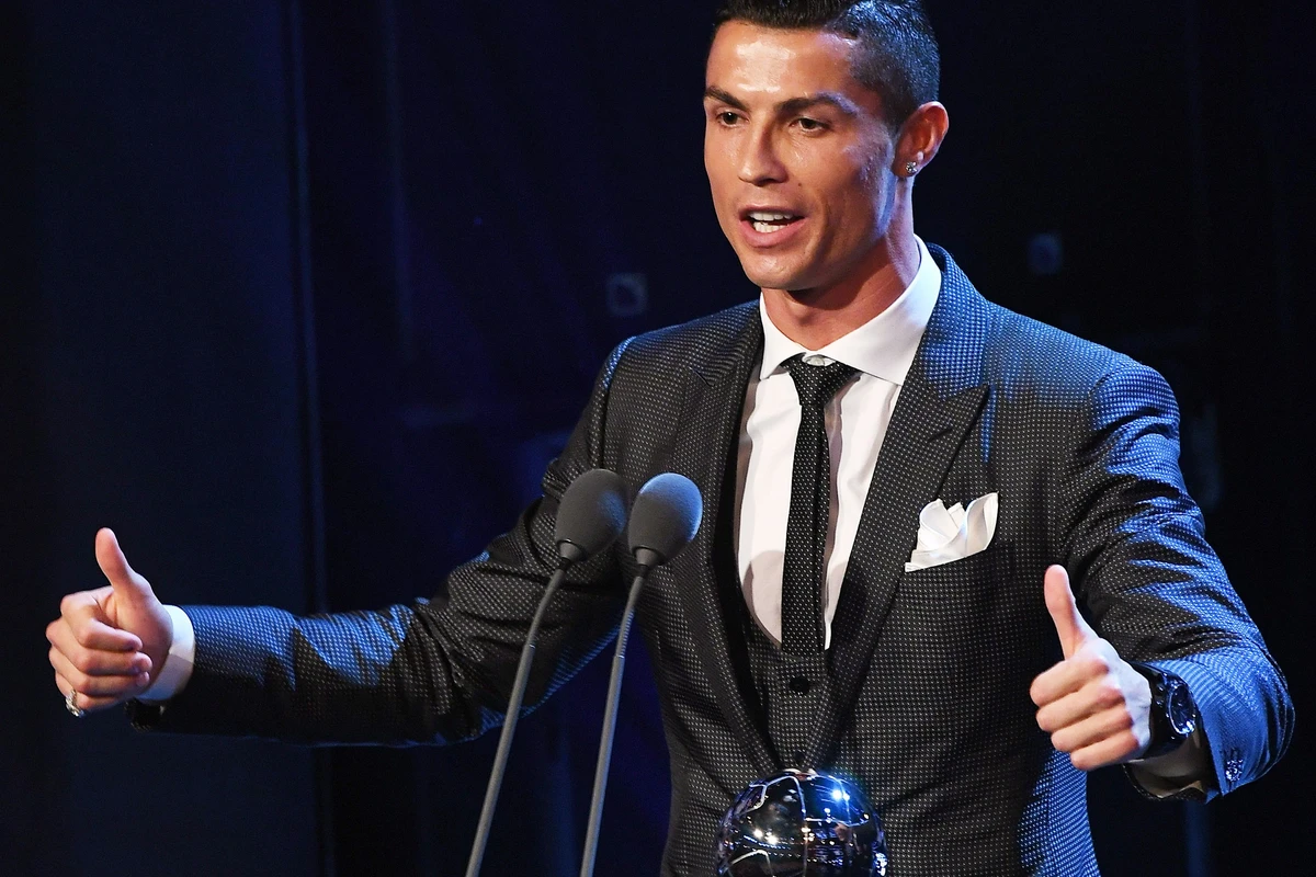 Ronaldonun lüks maşınlardan ibarət 20 milyonluq Avtoparkı - FOTO