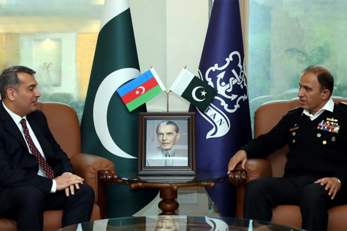 Azərbaycan səfiri Pakistan Hərbi Dəniz Qüvvələri komandanı ilə görüşüb Azərbaycan səfiri Pakistan Hərbi Dəniz Qüvvələri komandanı ilə görüşüb