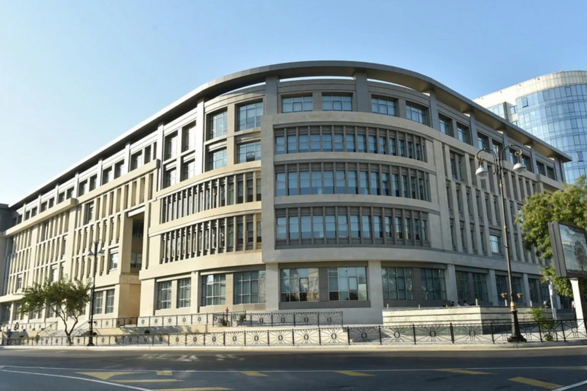 Bakıda bu iki məktəb koronavirusa görə bağlandı