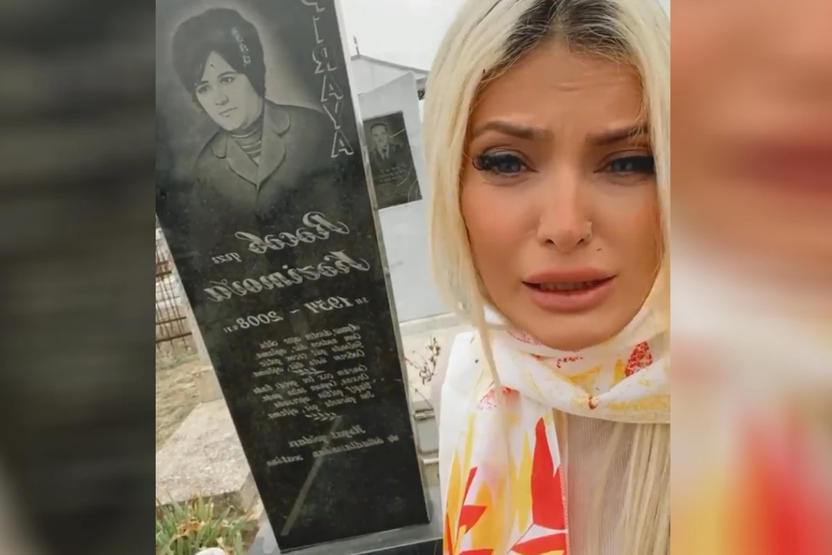 Mətanət İsgəndərlinin gəlini Canana vəfat edən anasından yazdı - FOTO Mətanət İsgəndərlinin gəlini Canana vəfat edən anasından yazdı - FOTO