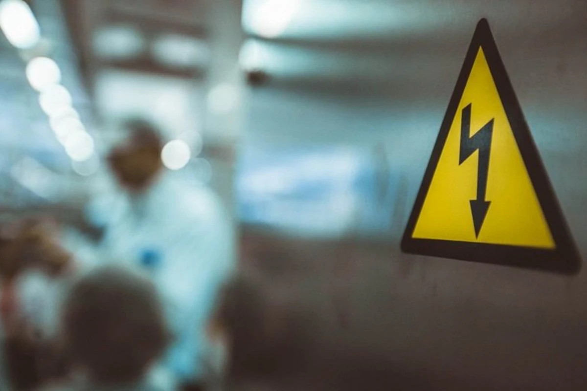 Oğuzda 44 yaşlı kişini elektrik cərəyanı vurub Oğuzda 44 yaşlı kişini elektrik cərəyanı vurub