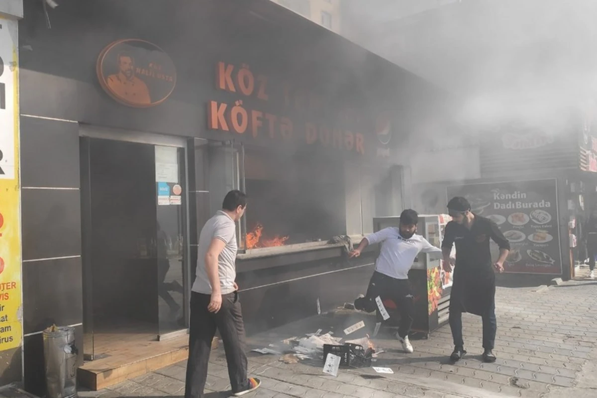 Məşhur dönərxanada baş verən yanğın söndürüldü - FOTO - YENİLƏNİB