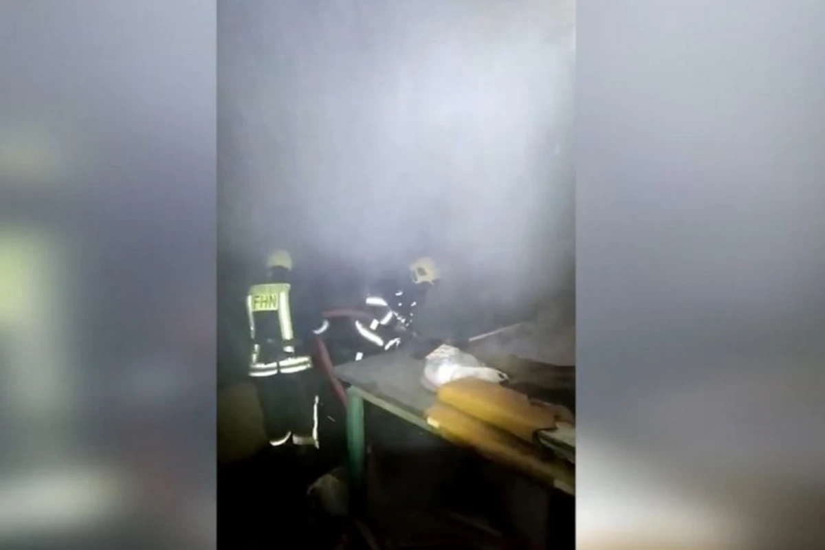 Bakıda mebel sexində yanğın baş verib