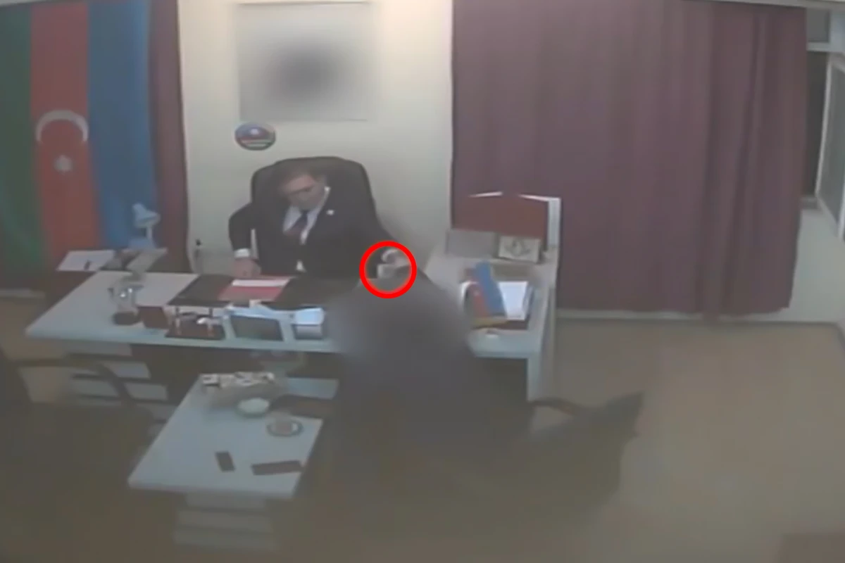Ramil Şükürovun pul aldığı anın görüntüləri - VİDEO