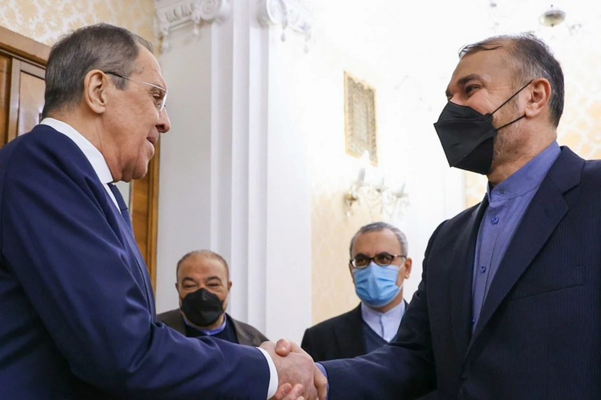Rusiya və İranın xarici işlər nazirləri nüvə sazişi ətrafında vəziyyəti müzakirə ediblər Rusiya və İranın xarici işlər nazirləri nüvə sazişi ətrafında vəziyyəti müzakirə ediblər