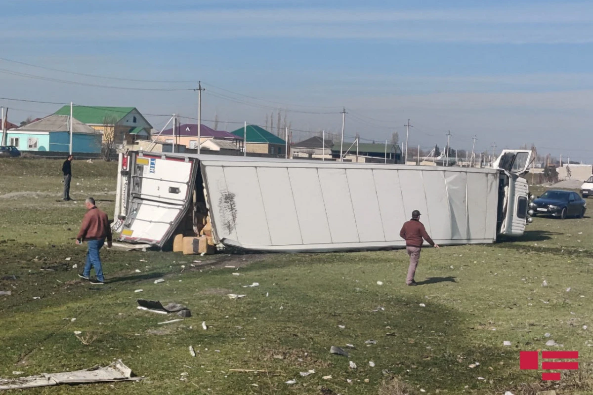 Azərbaycanda DƏHŞƏTLİ QƏZA - “TIR” 3 maşınla toqquşub, ölən və xəsarət alanlar var – FOTO