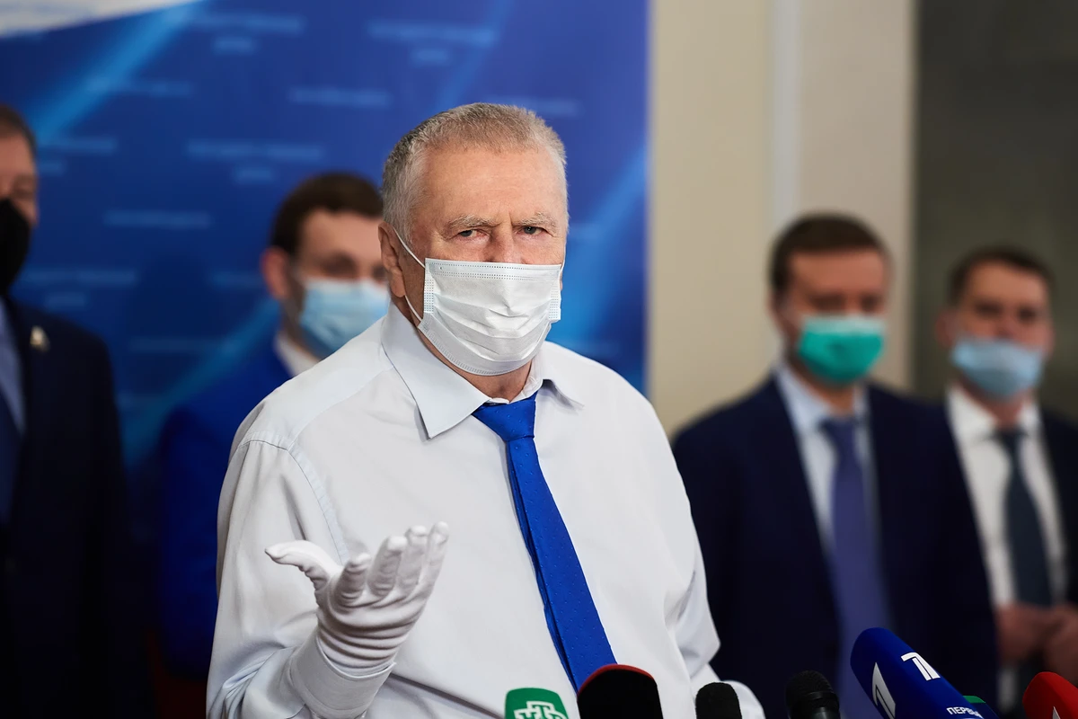 Жириновского подключили к аппарату ИВЛ