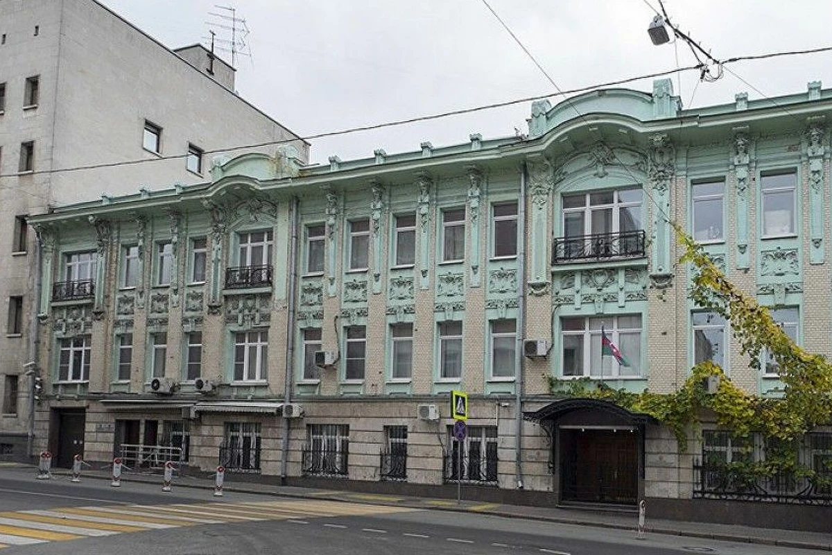 Посольство Азербайджана в РФ прокомментировало визит Араика Арутюняна в Москву