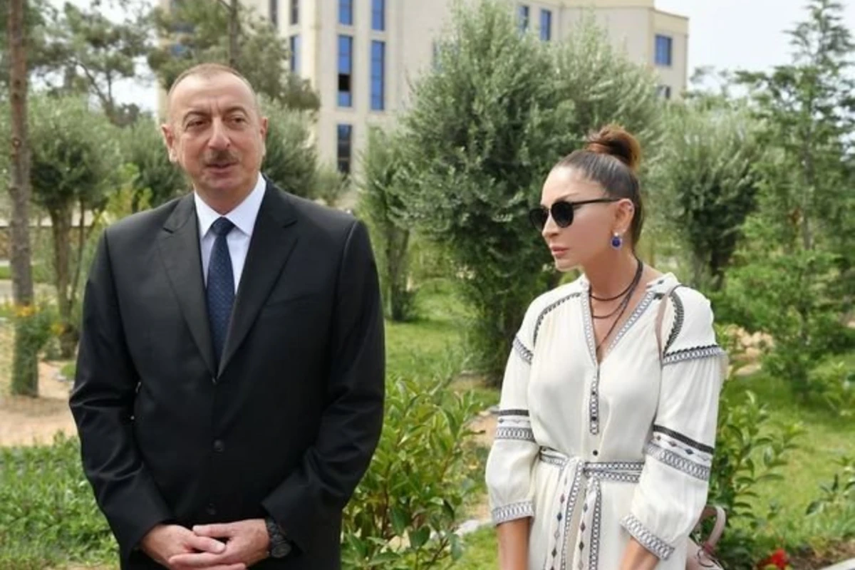 Dövlət başçısı və xanımı İmarət kompleksində olublar