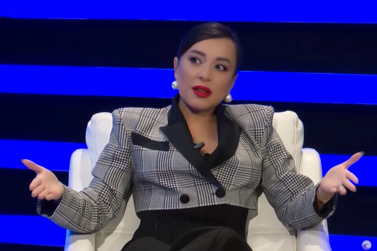 Xalq artisti: İçəri Tünzalə Ağayeva gəlir, bütün məclis ayaqda olmalıdır! - VİDEO