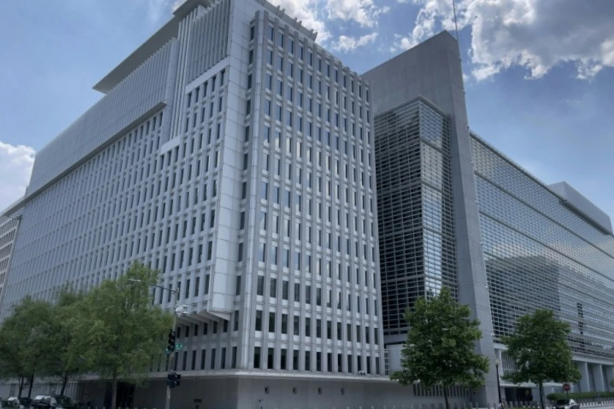 Dünya Bankı da əməkdaşlarını Ukraynadan çıxarır