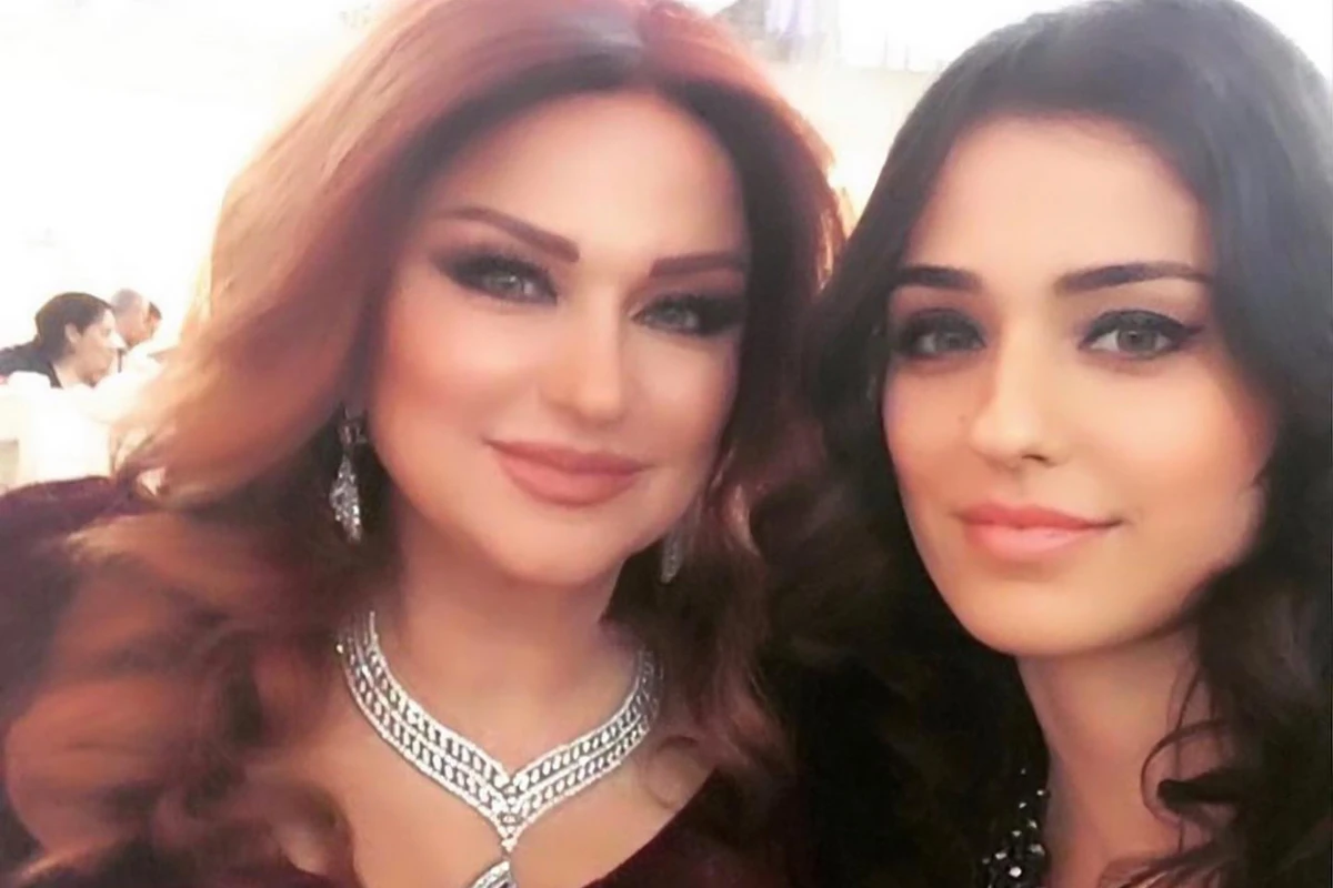 Mələkxanım Əyyubova qızı  Höküməxanımı belə təbrik etdi - FOTO