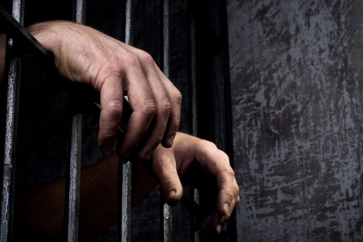 Kafe sahibi həbs edilib