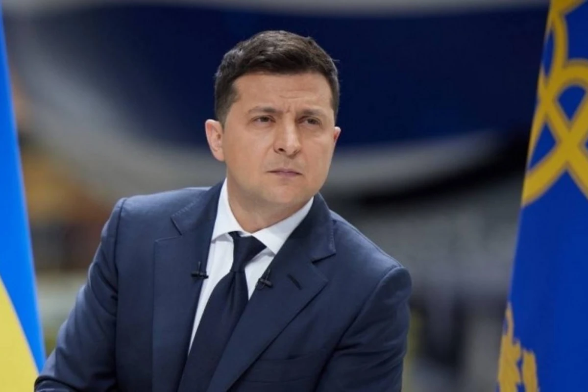 Zelenski: “Bir top atəşi müharibəyə səbəb ola bilər”