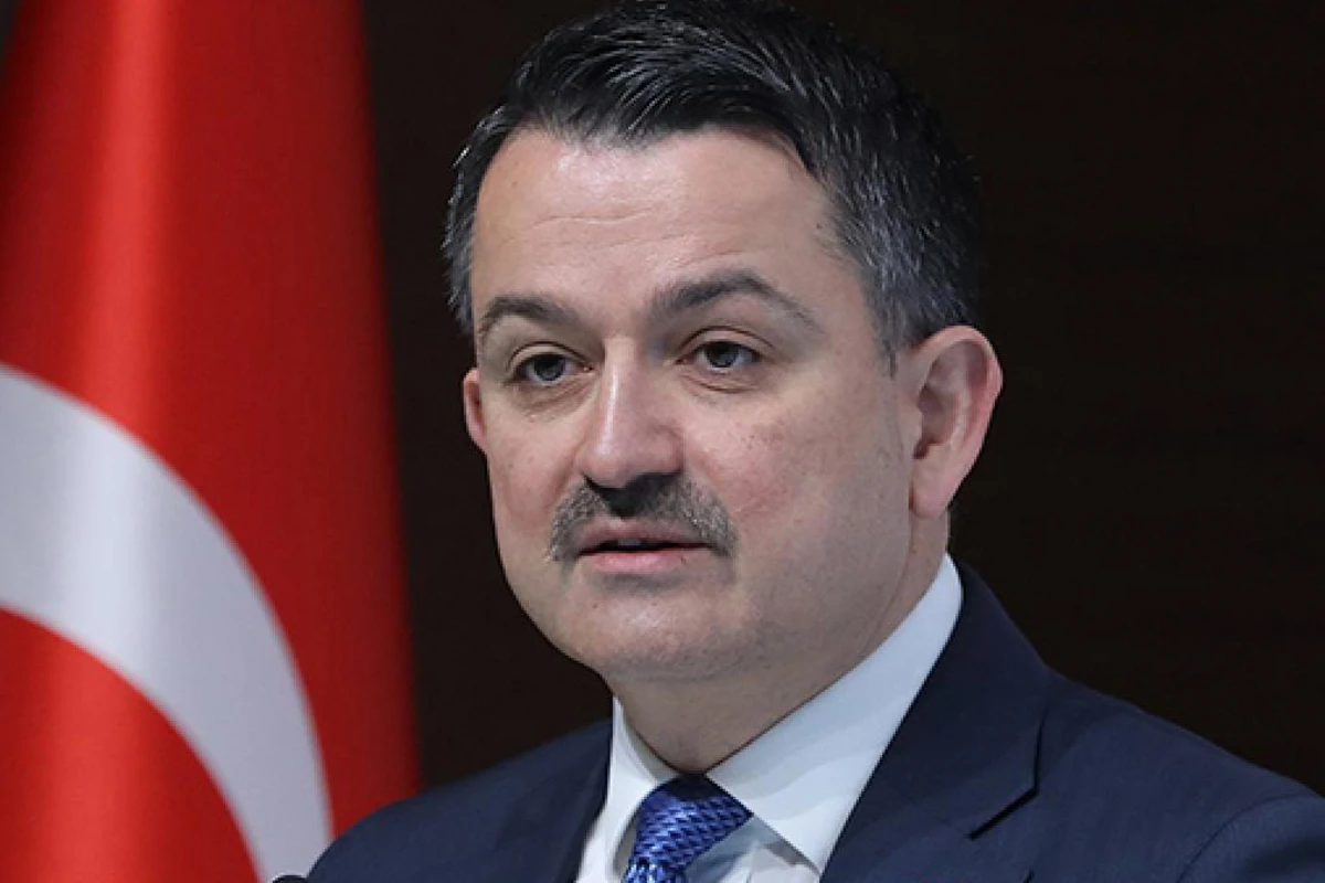 Türkiyəli nazir koronavirusa yoluxdu