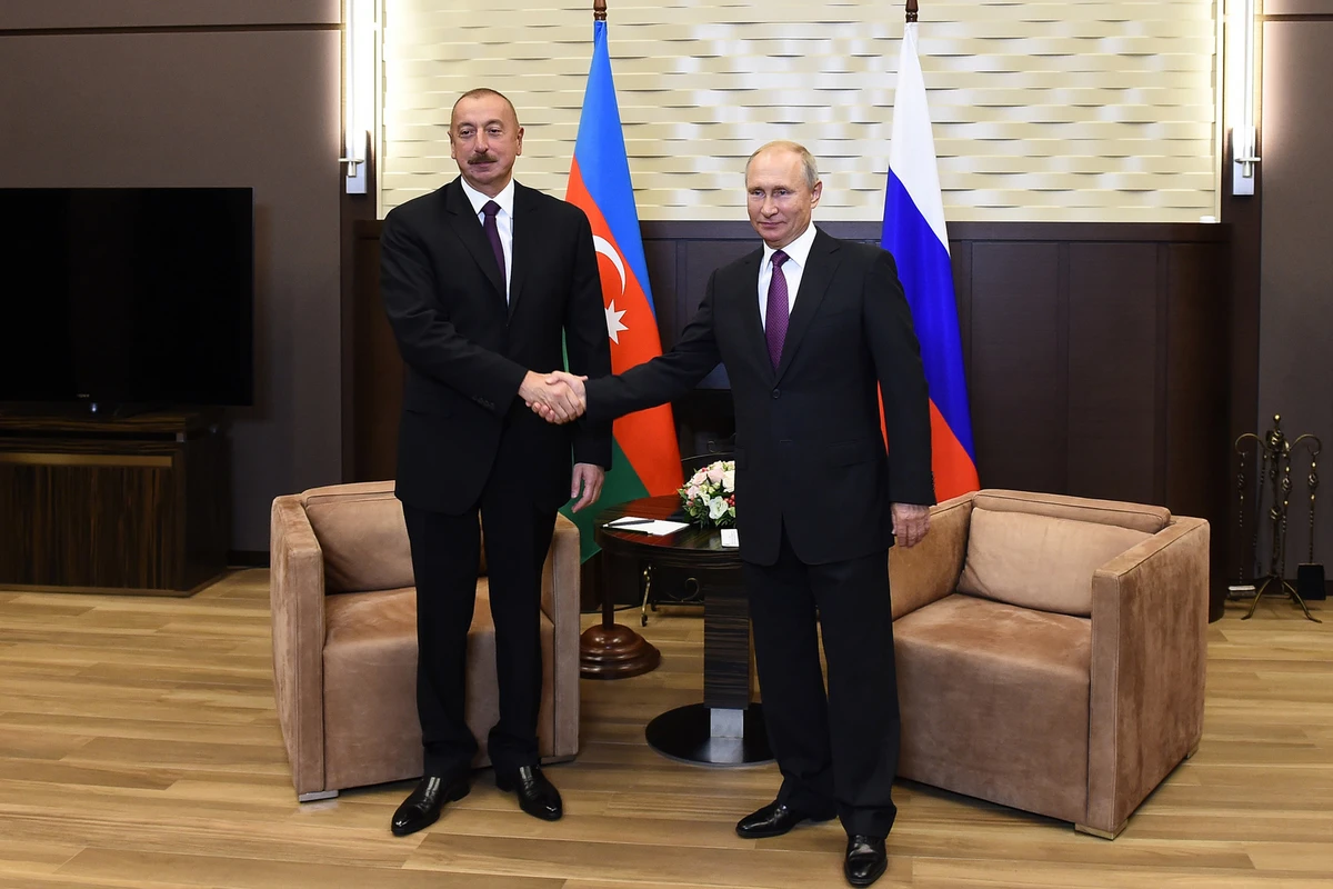 İlham Əliyev və Vladimir Putin arasında təkbətək görüş başlayıb - YENİLƏNİB - VİDEO