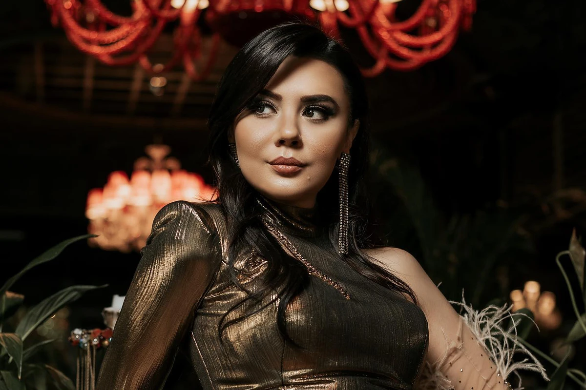 Oksana Rəsulova: Qəzəbin alovu əvvəl sahibini yandırar - FOTO