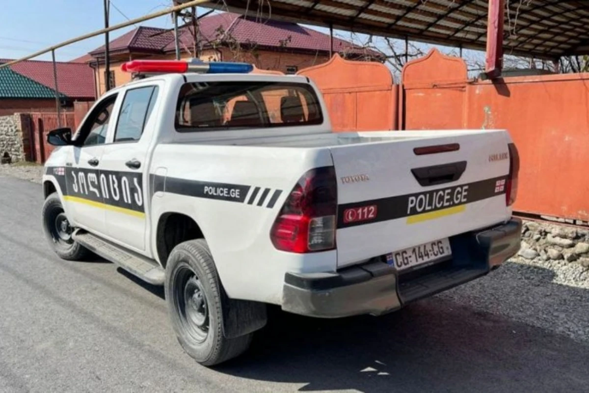 Gürcüstanda azərbaycanlı biznesmenin evinə qumbara atılıb