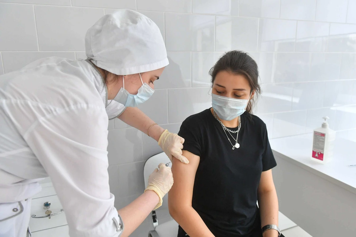 Azərbaycanda “AstraZeneca” vaksininin istifadəsi dayandırıldı